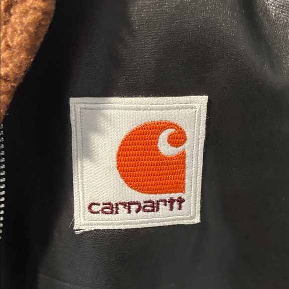 Carhartt Women’s Black Below waist Jacket with Brown Sherpa-style Lining XL - Picture 2 of 5
